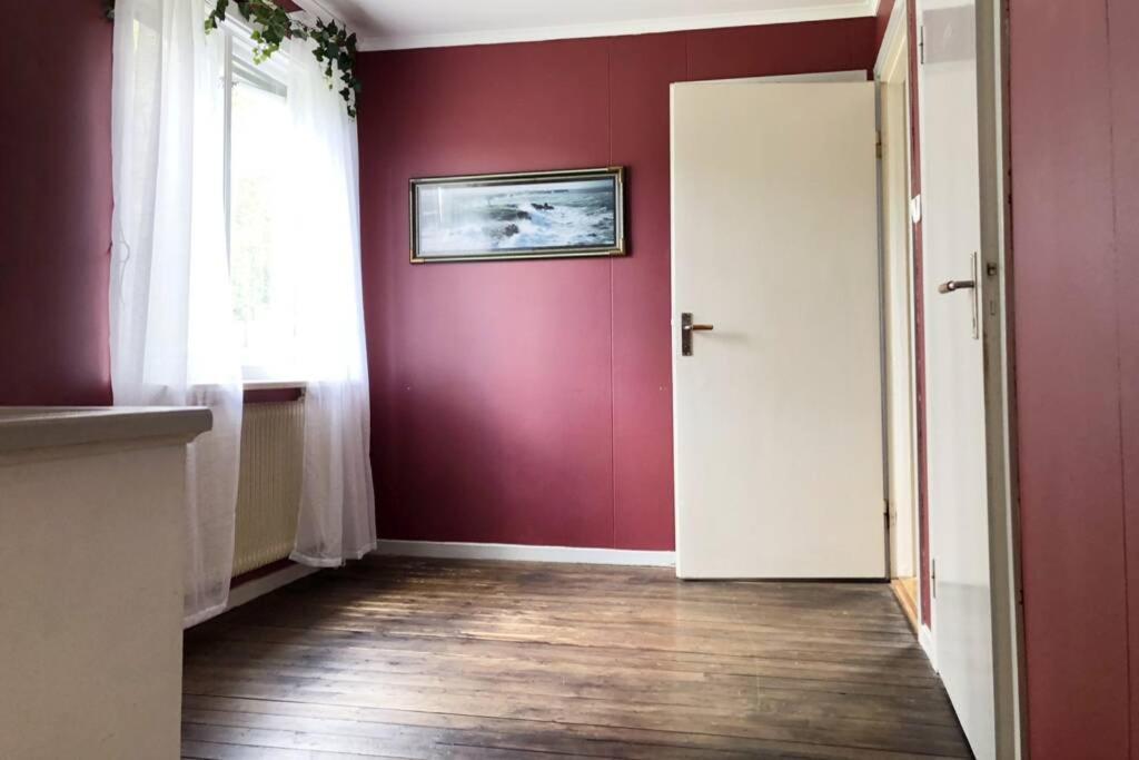 Egen Laegenhet I 2-Familjshus Pa Landet. Villa Tierp Exterior photo